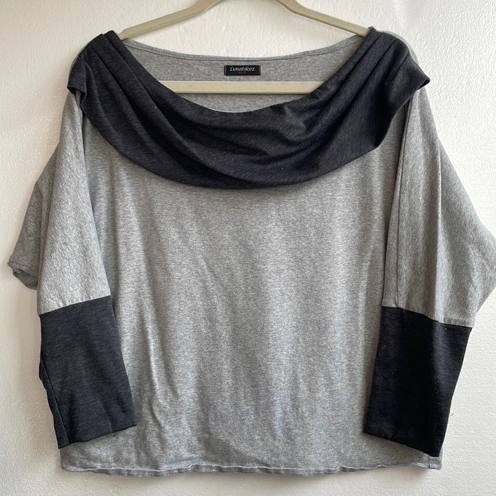 Lunatikoz two tone, drip neck, dolman sleeve boxy, top size large